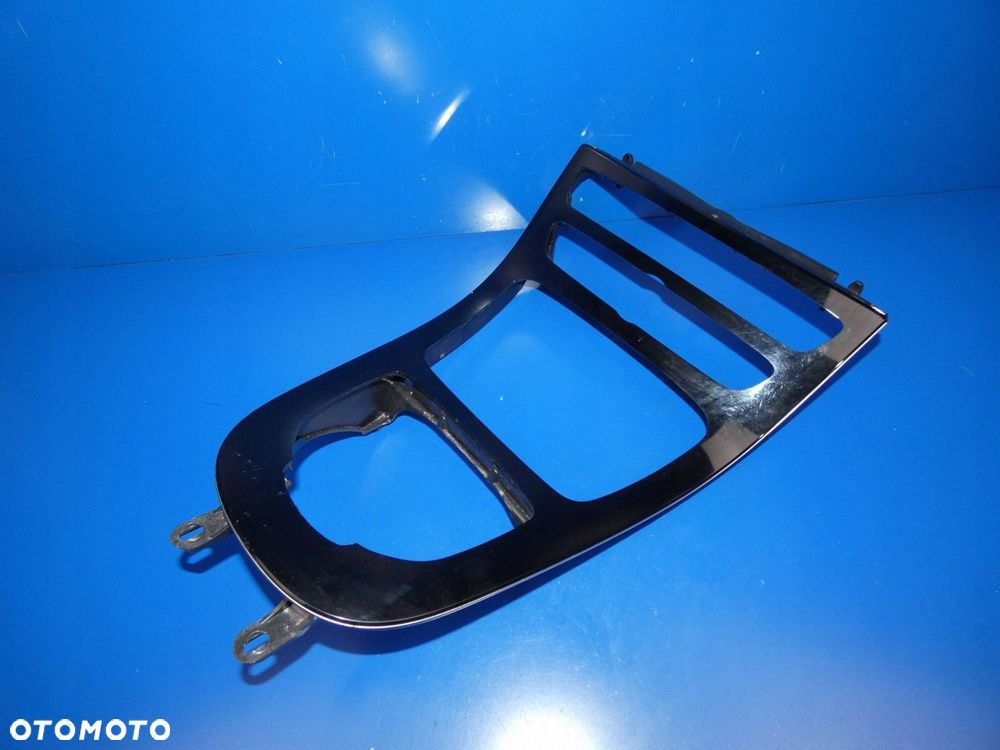 Ramka jednostki multimedialnej Mercedes-Benz E W213 A2138100815 - 1