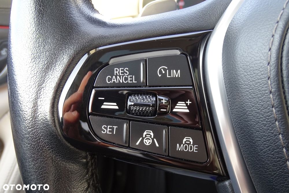 BMW Seria 5 520d Luxury Line - 33