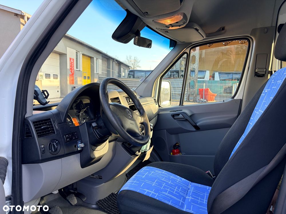 Mercedes-Benz 513 - 29