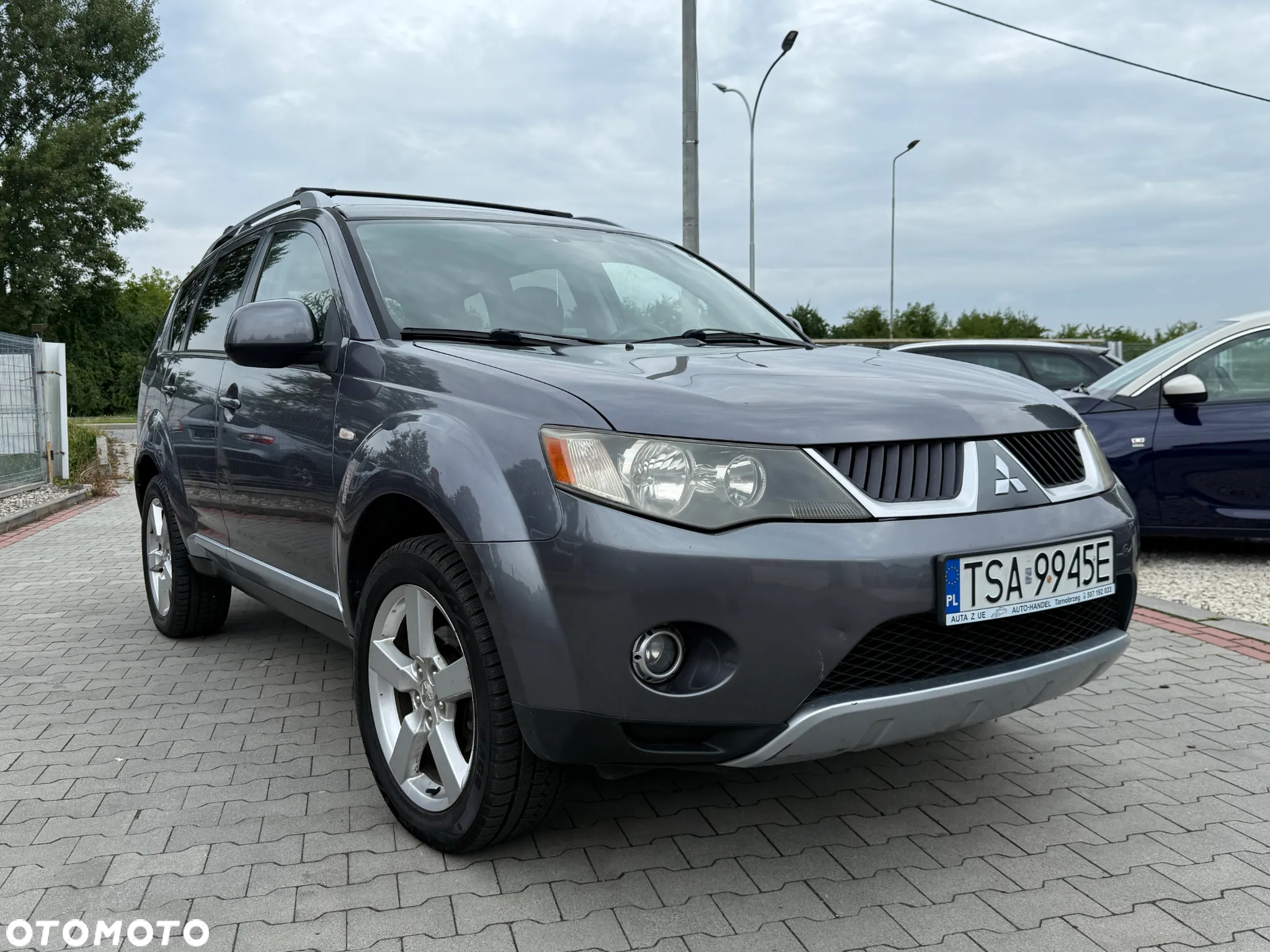 Mitsubishi Outlander 2.4 Intense + - 12