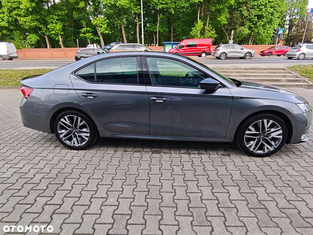 Skoda Octavia 1.5 TSI mHEV Sportline DSG - 5