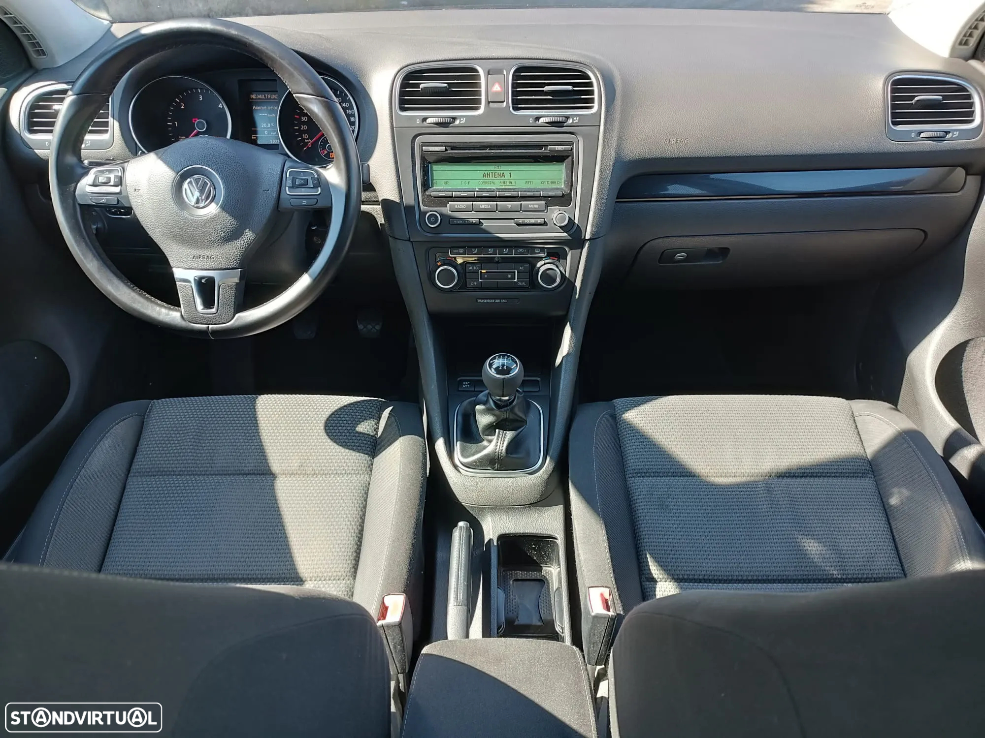 VW Golf 1.6 TDi Confortline - 13