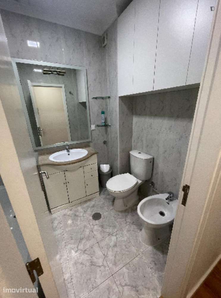 Quarto - localizado em Braga - Grande imagem: 2/4