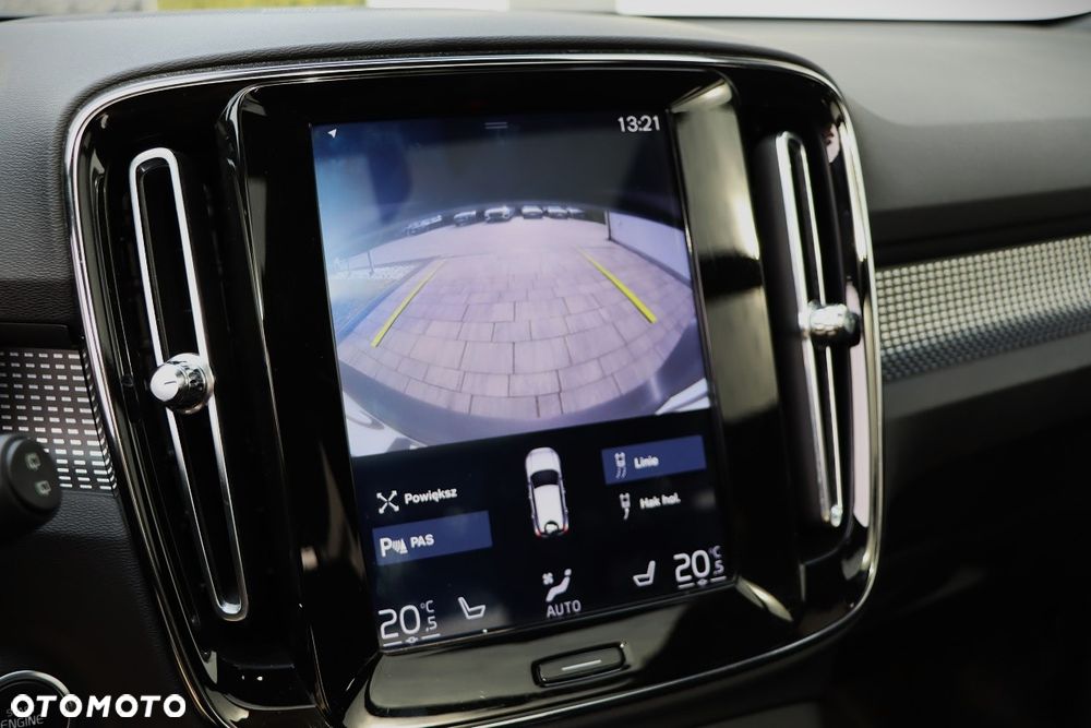 Volvo XC 40 D4 AWD R-Design - 25