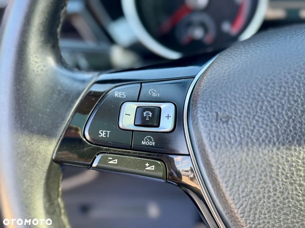 Volkswagen Touran 2.0 TDI SCR (BlueMotion Technology) DSG Highline - 32