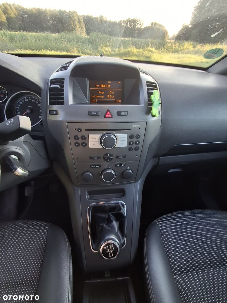 Opel Zafira 1.8 Cosmo - 17