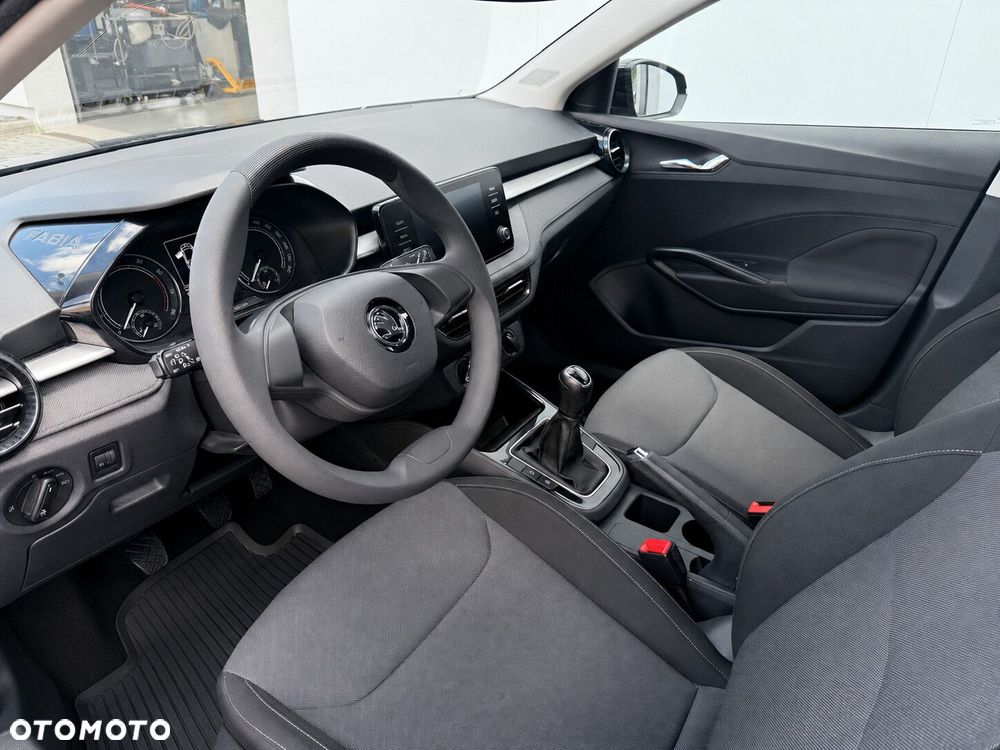 Skoda Fabia 1.0 Ambition - 10