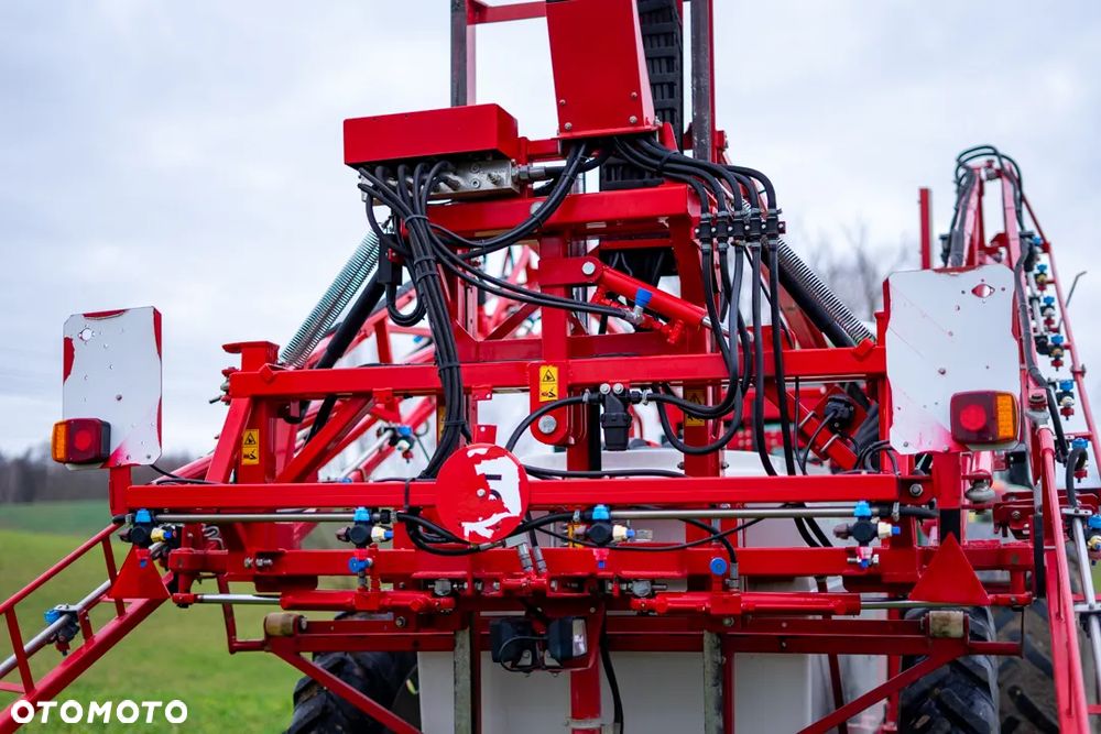 Unia UNIA PILMET PLUS – 2000 L OPRYSKIWACZ 1 WŁAŚCICIEL - 24