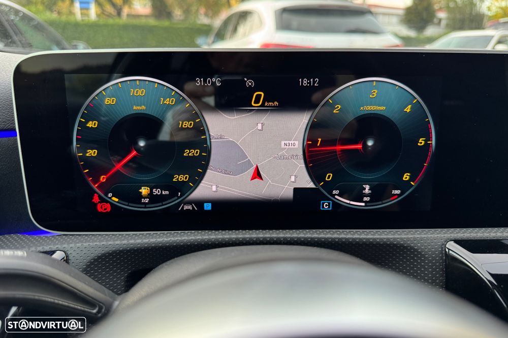 Mercedes-Benz A 180 d AMG Line - 24