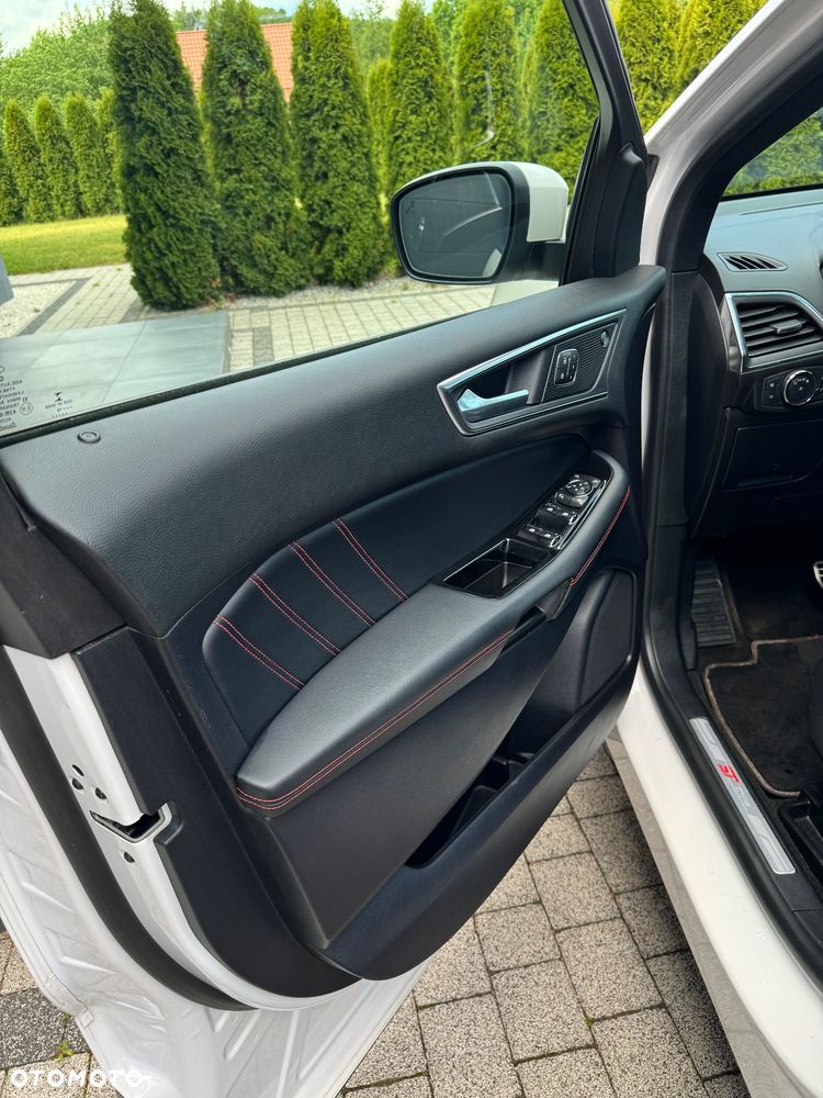 Ford Edge 2.0 EcoBlue Twin-Turbo 4WD ST-Line - 35