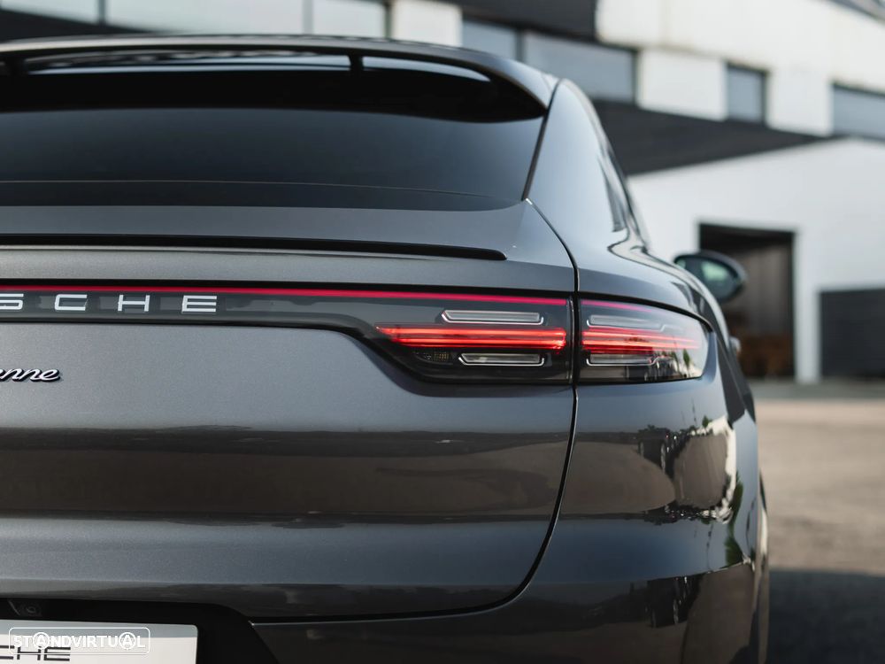 Porsche Cayenne Coupé E-Hybrid - 33