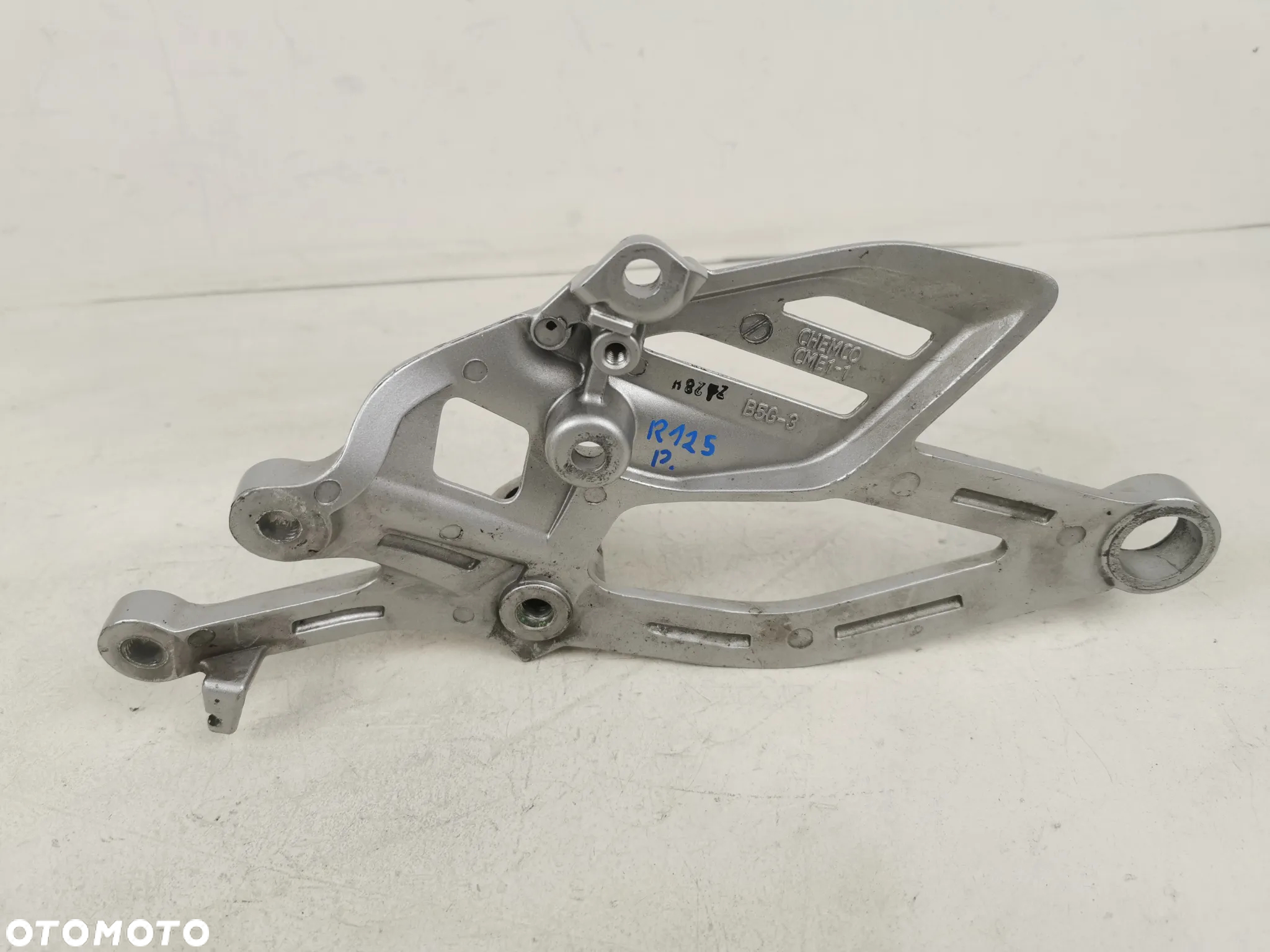 Yamaha R125 set prawy przód kierowcy 19- - 8