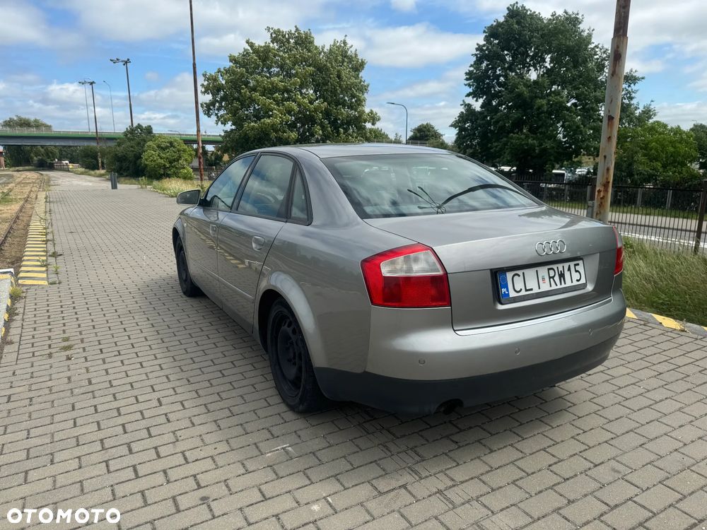 Audi A4 Limousine - 6