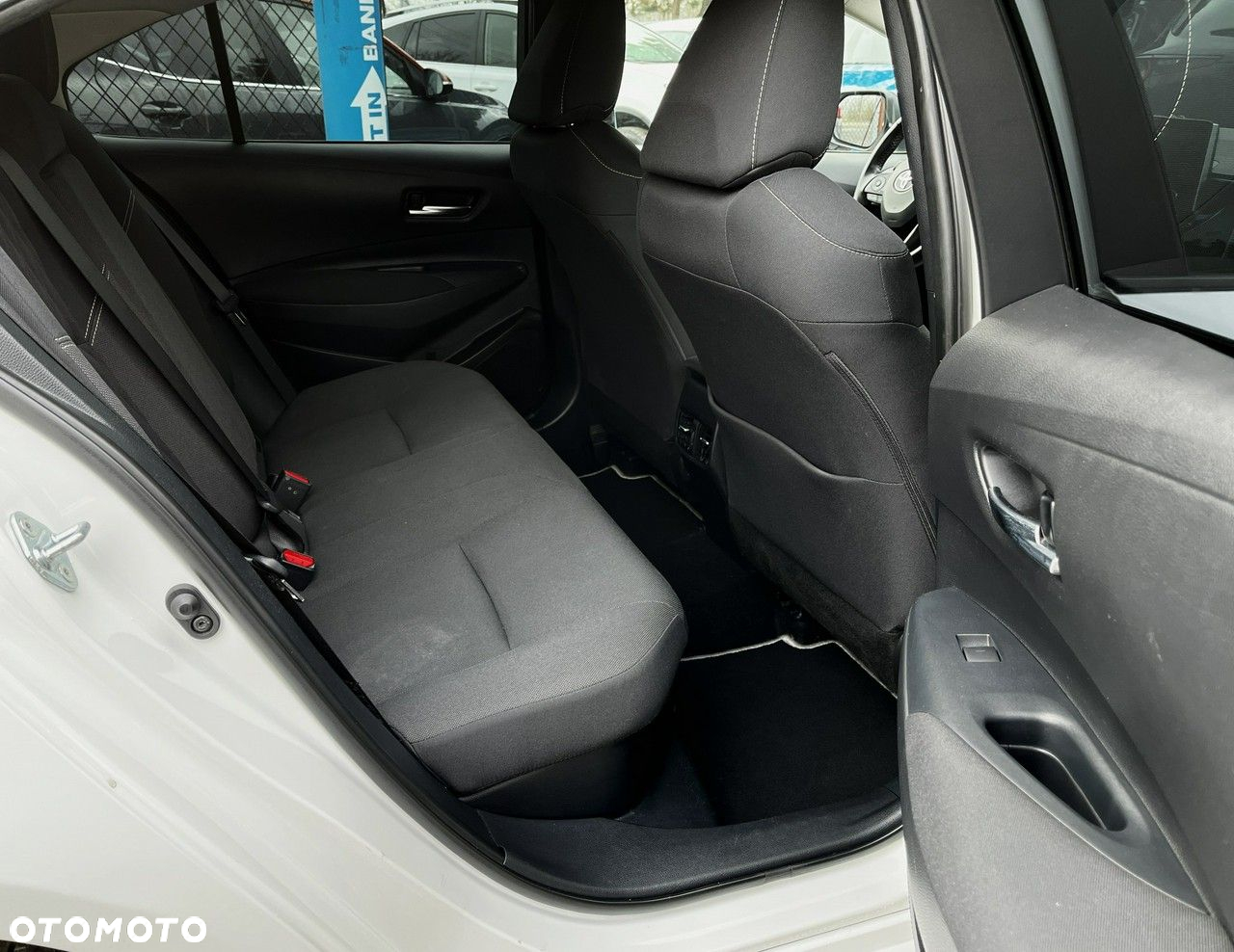 Toyota Corolla - 30