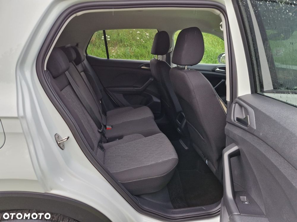 Volkswagen T-Cross - 13