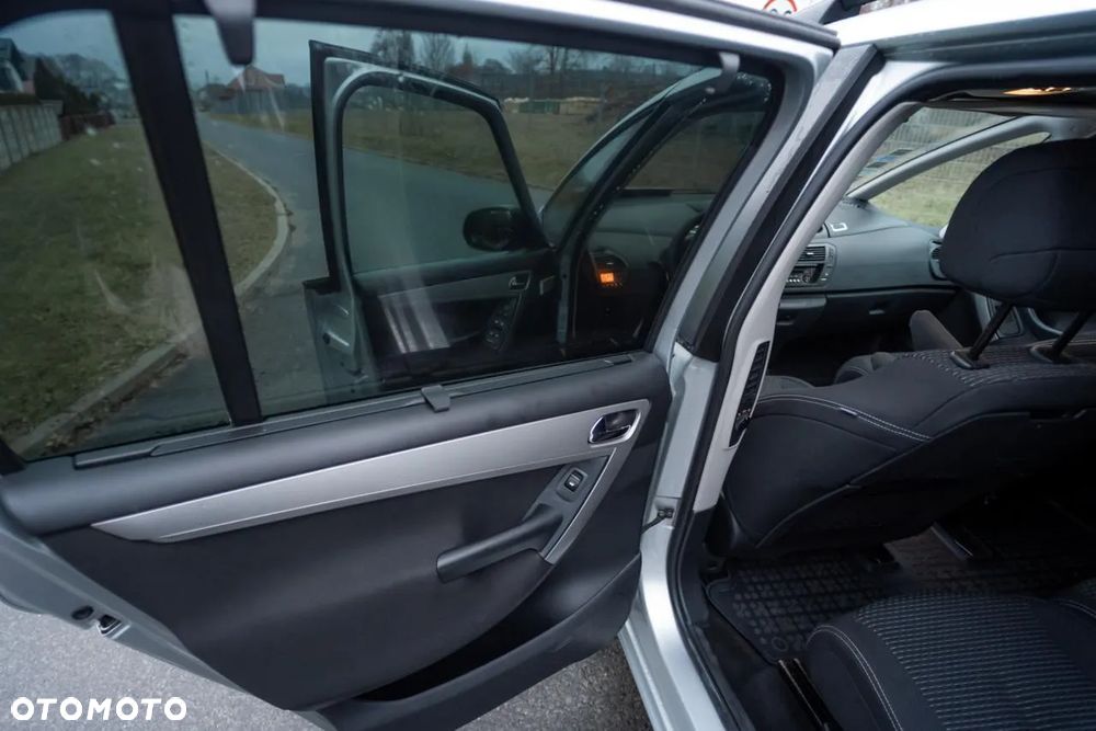 Citroën C4 Grand Picasso - 8
