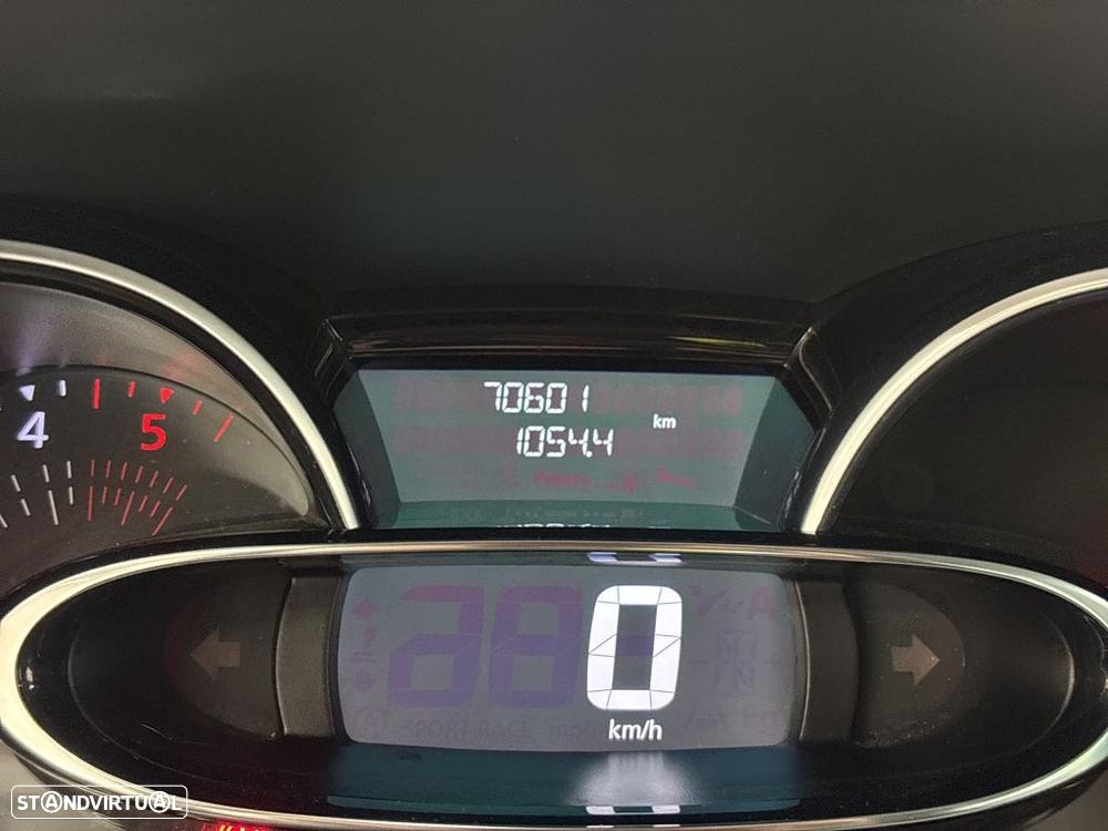 Renault Clio 1.5 dCi Limited - 6