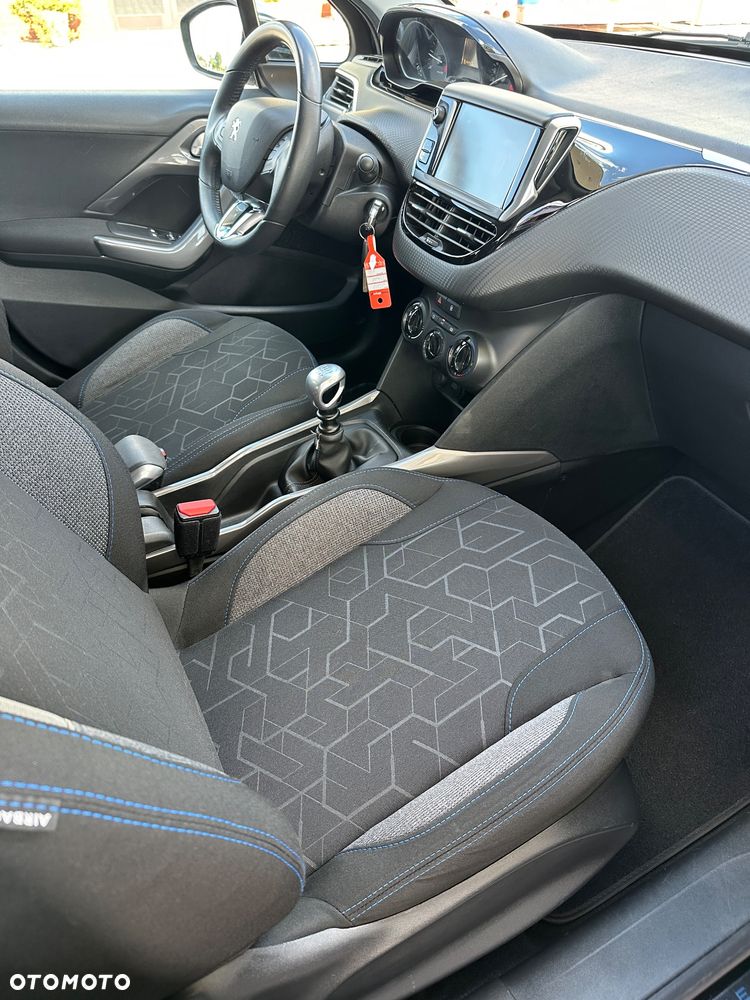 Peugeot 2008 1.5 BlueHDi Allure S&S - 7