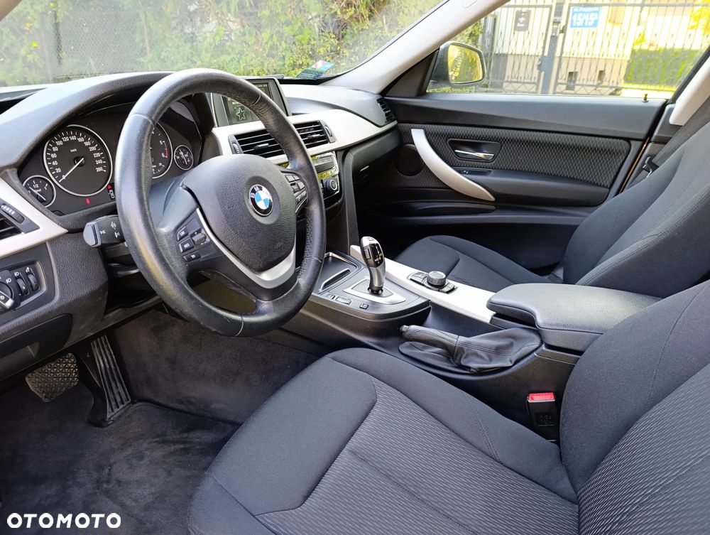BMW 3GT 318d Business Edition - 9