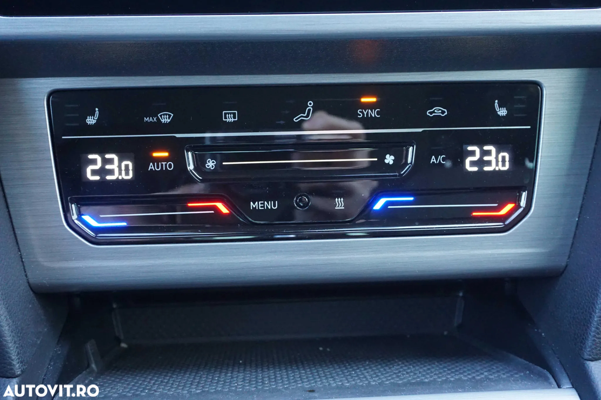 Volkswagen Passat 2.0 TDI DSG Advance - 23