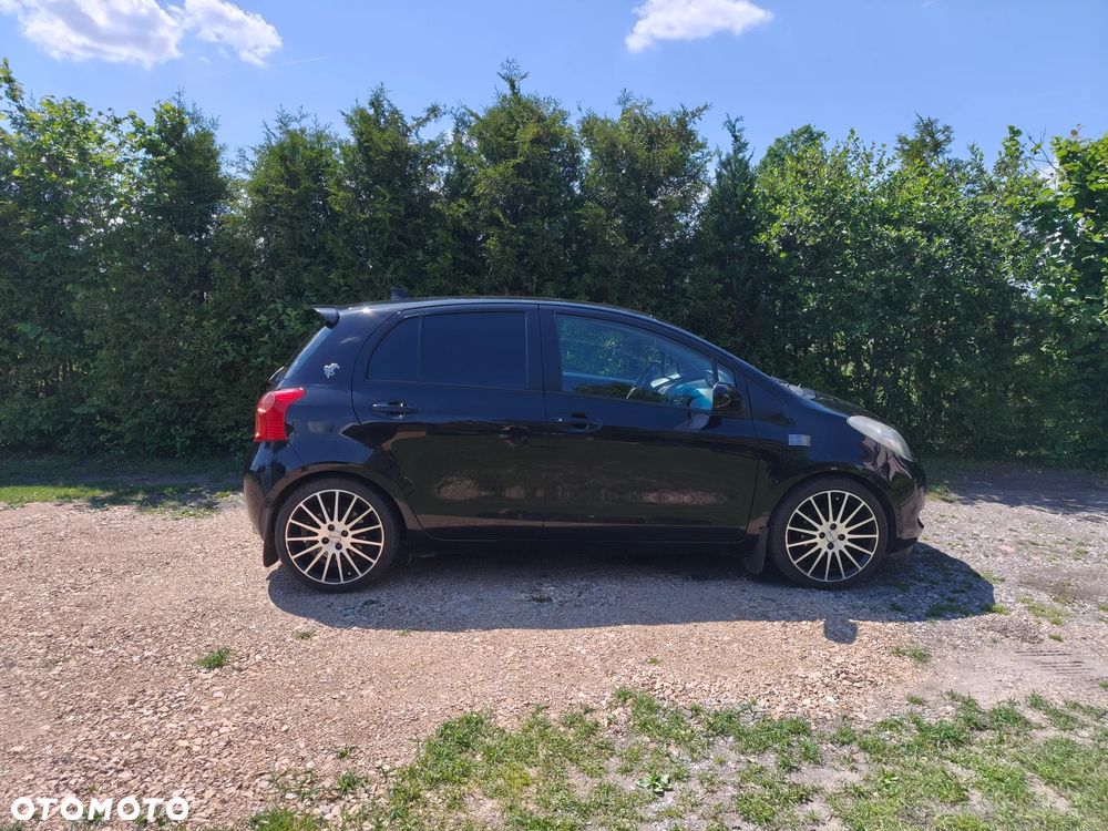 Toyota Yaris 1.3 Luna A/C - 1