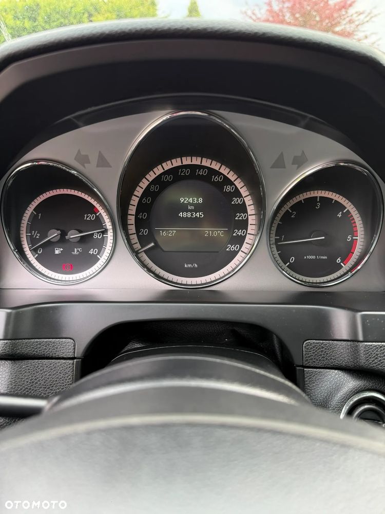 Mercedes-Benz Klasa C 200 CDI DPF (BlueEFFICIENCY) - 12