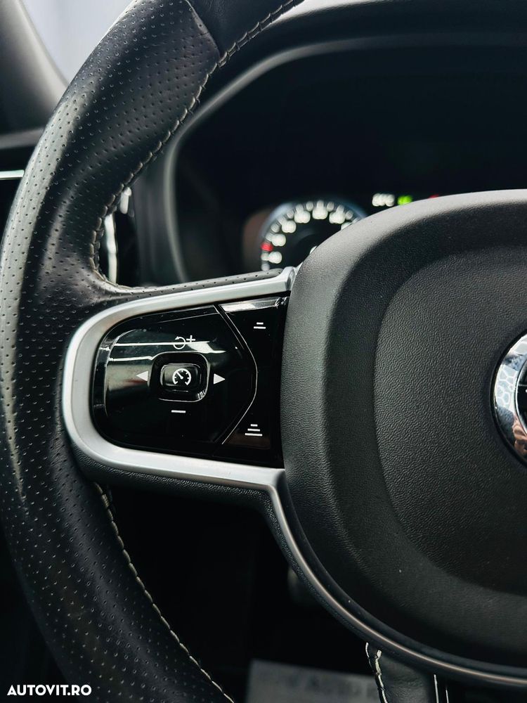 Volvo XC 60 D3 R-Design - 32