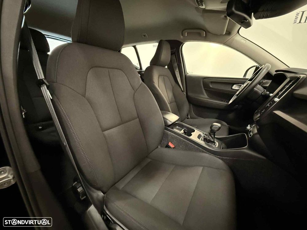 Volvo XC 40 1.5 T2 Momentum - 12