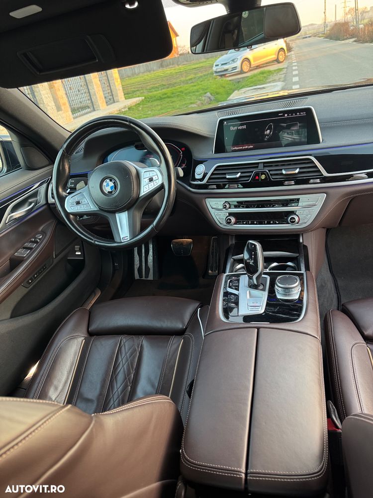 BMW Seria 7 730d xDrive MHEV - 9