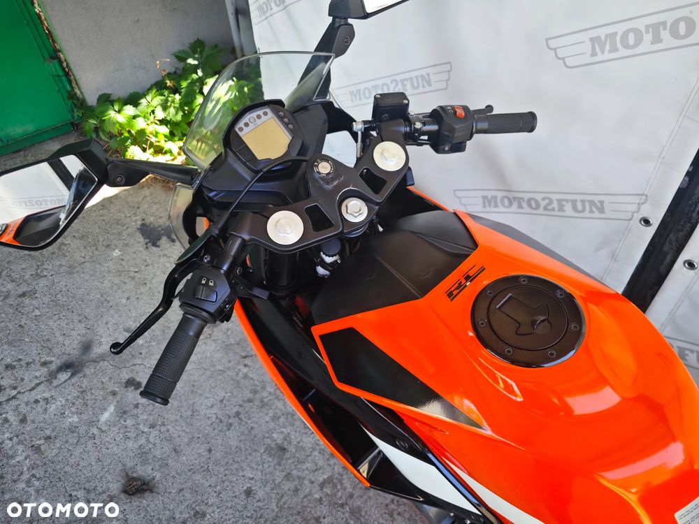 KTM RC 125 - 12