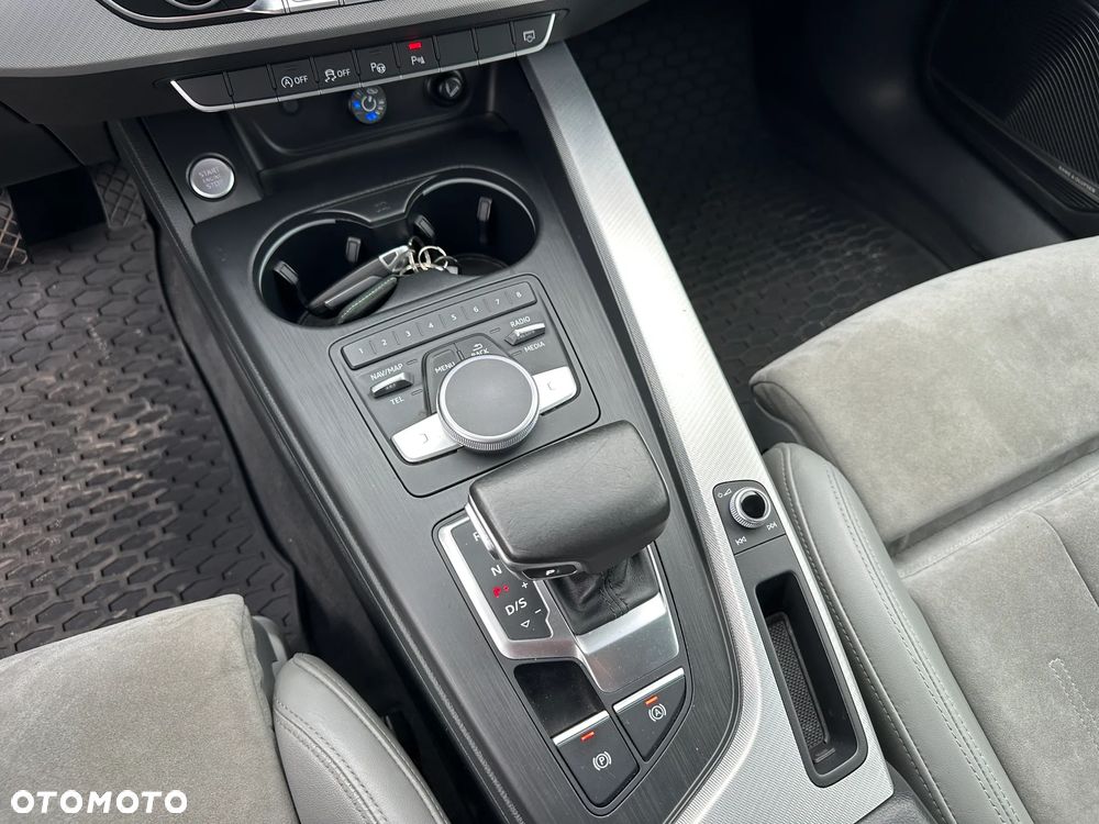 Audi A4 Limousine - 16