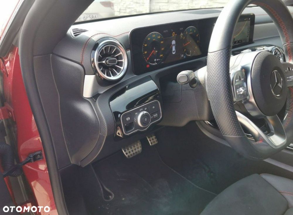 Mercedes-Benz CLA - 13