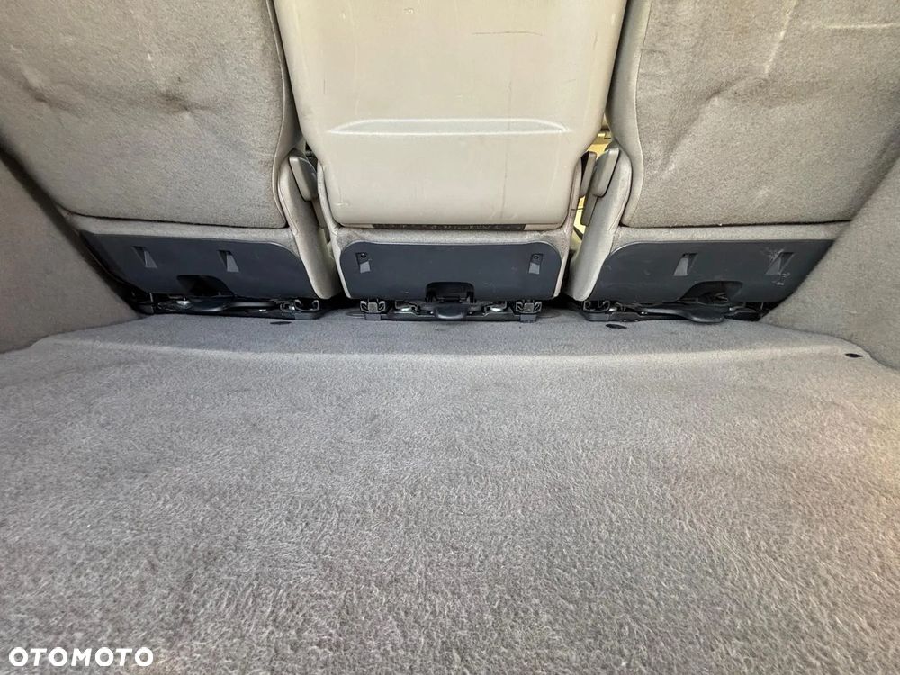 Renault Scenic 1.9 dCi FAP Avantage - 11