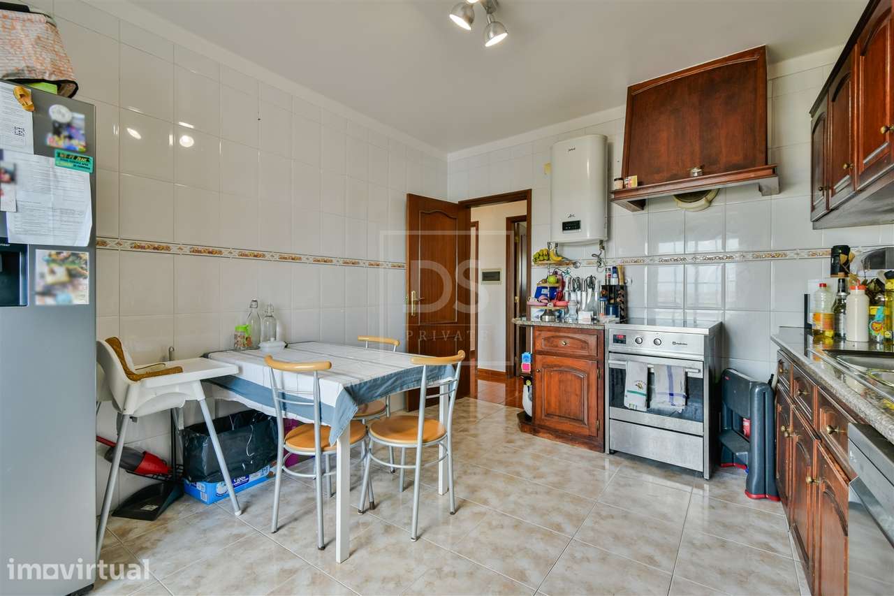 Moradia T3 com Garagem, Churrasqueira e Vista Desafogada sobre o Campo - Grande imagem: 3/41