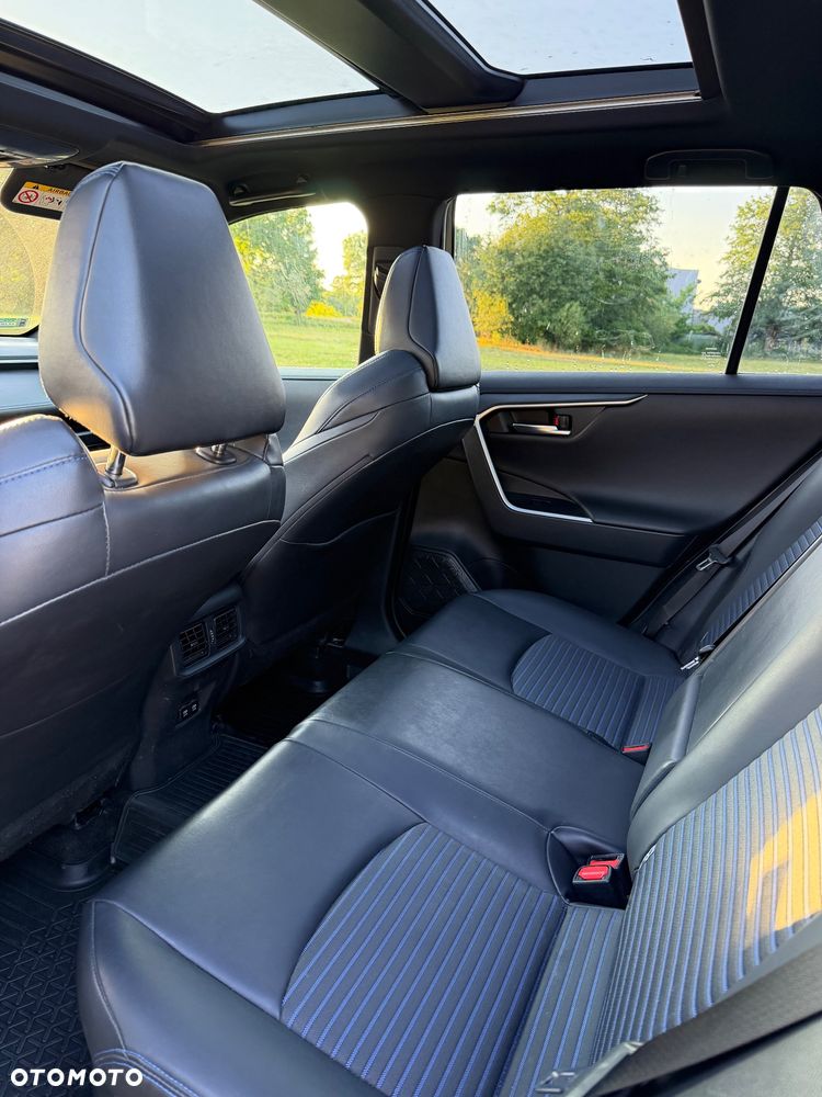 Toyota RAV4 Hybrid Selection 4x2 - 6