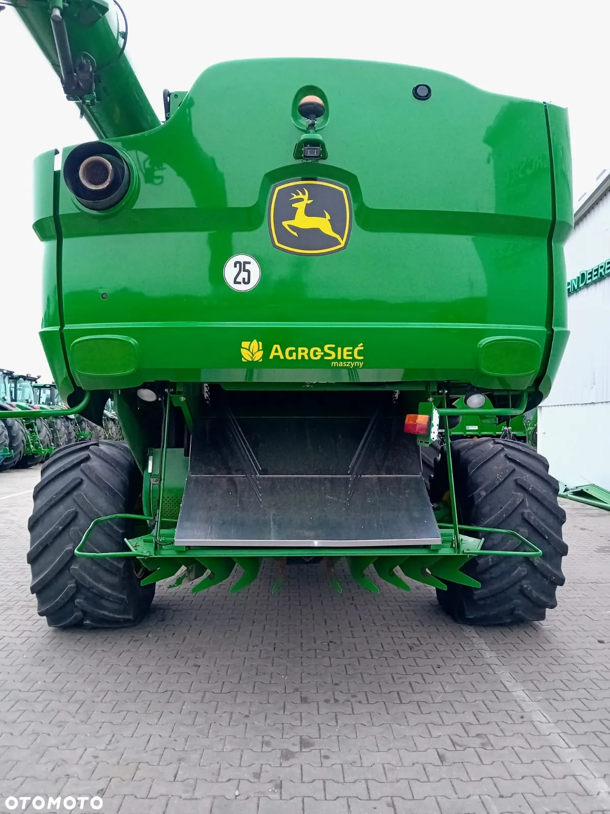 John Deere S790 - 11