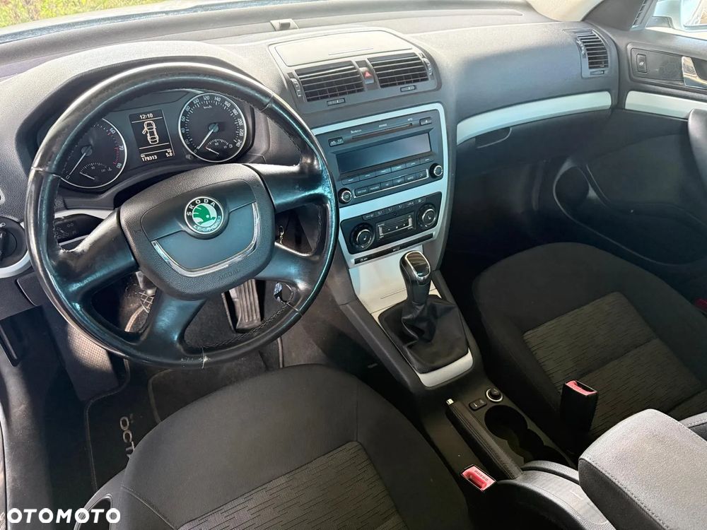 Skoda Octavia 1.4 TSI IMPULS EDITION - 12