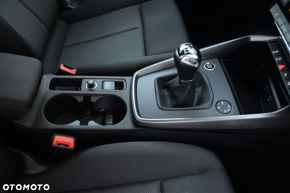 Audi A3 Sportback 30 TFSI Edition One - 7