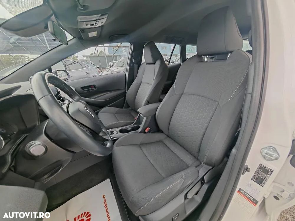 Toyota Corolla 1.8 HSD Dynamic - 8
