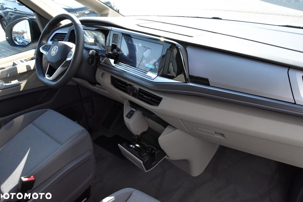 Volkswagen Multivan - 10