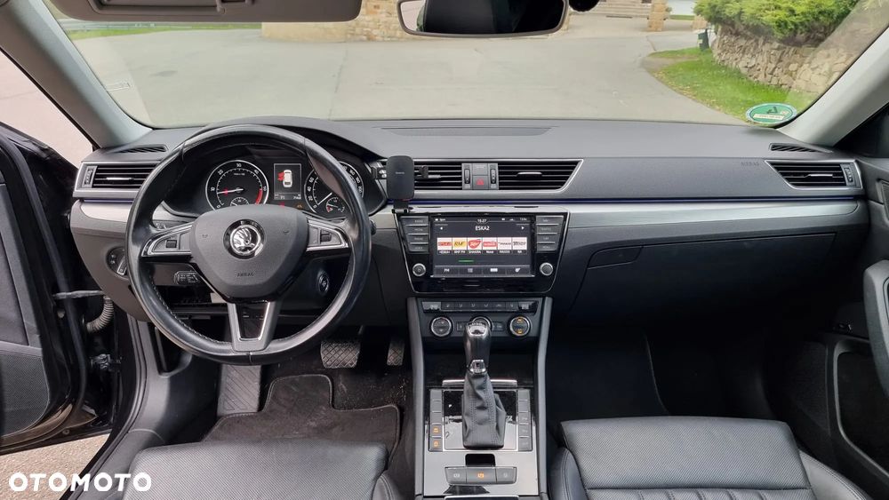 Skoda Superb Combi 2.0 TDI DSG Premium Edition - 29