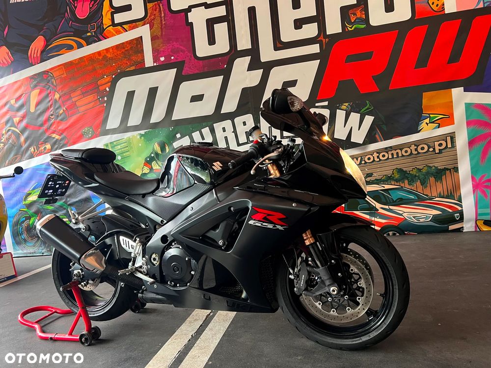 Suzuki GSX-R - 22