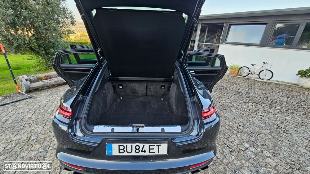 Porsche Panamera 4 S - 33