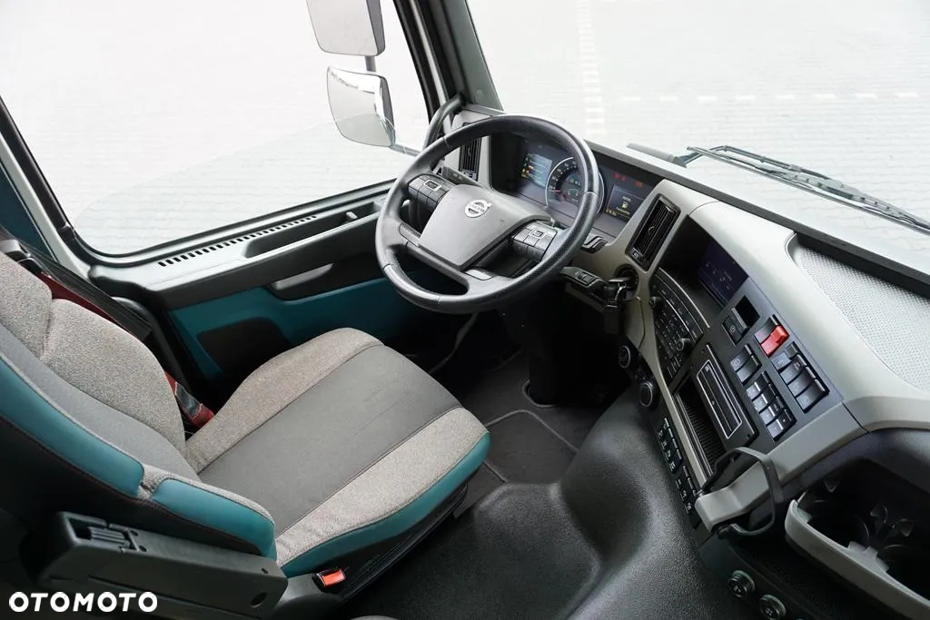 Volvo FM / 450 / ACC / EURO 6 / PEŁNY ADR / WAGA 6692 KG / KOMPRESOR - 13