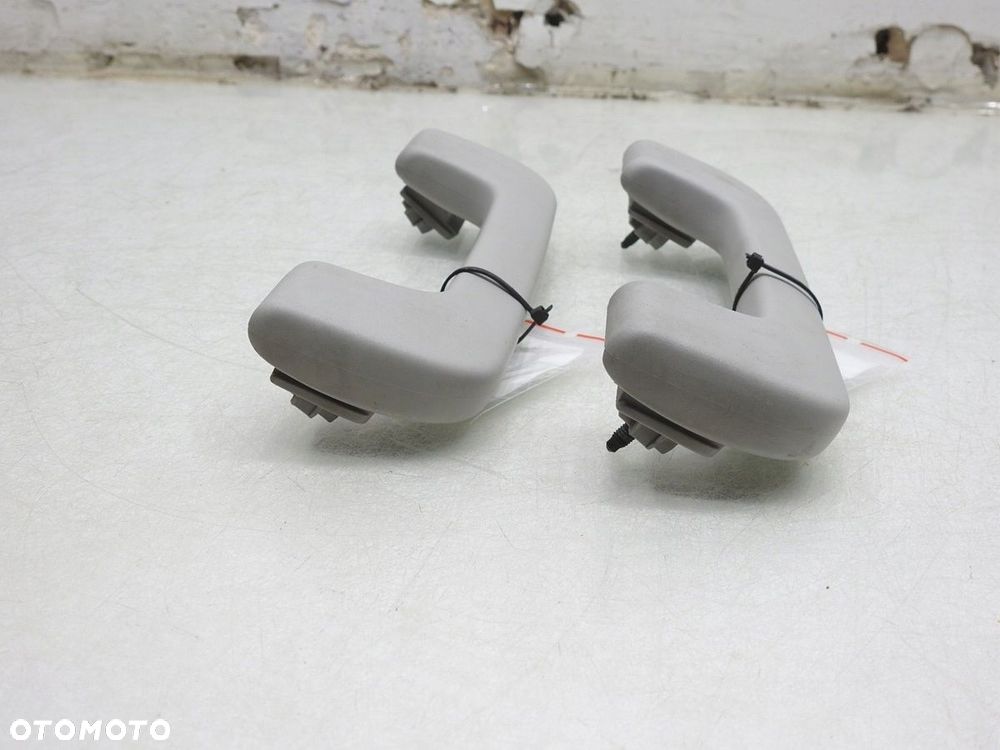 RĄCZKA UCHWYT PODSUFITKI PRZÓD AUDI A4 B7 - 5