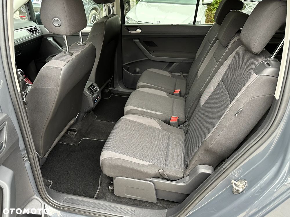 Volkswagen Touran - 19