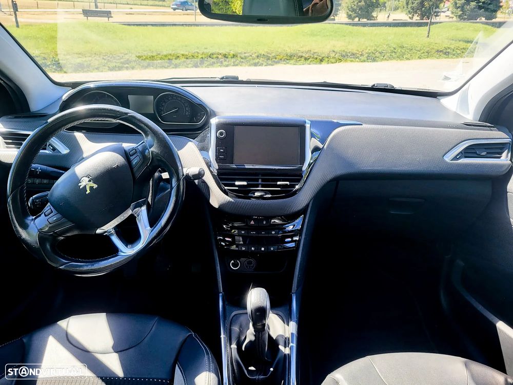 Peugeot 2008 e-HDi FAP 92 STOP & START Allure - 12