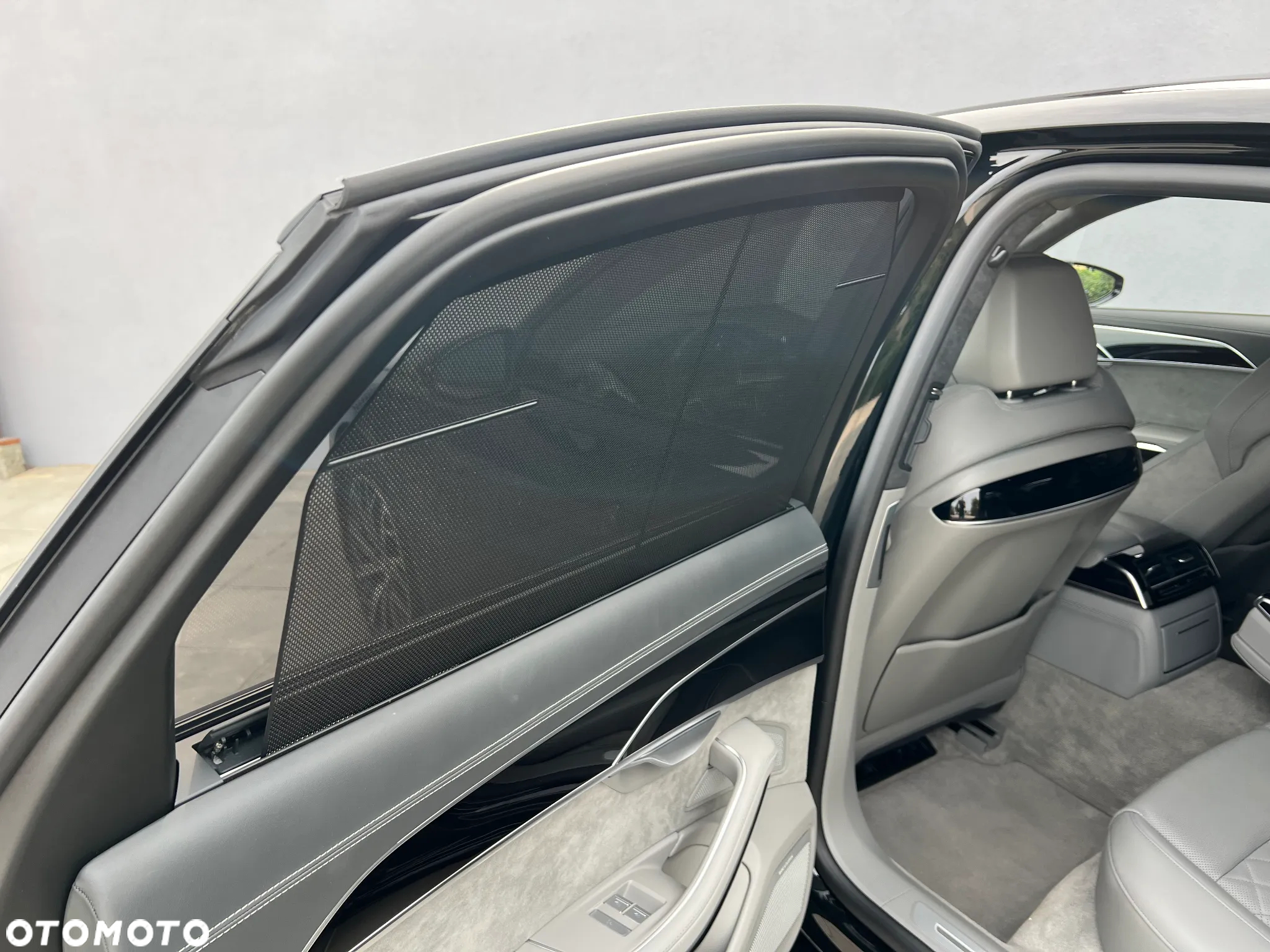 Audi S8 - 14