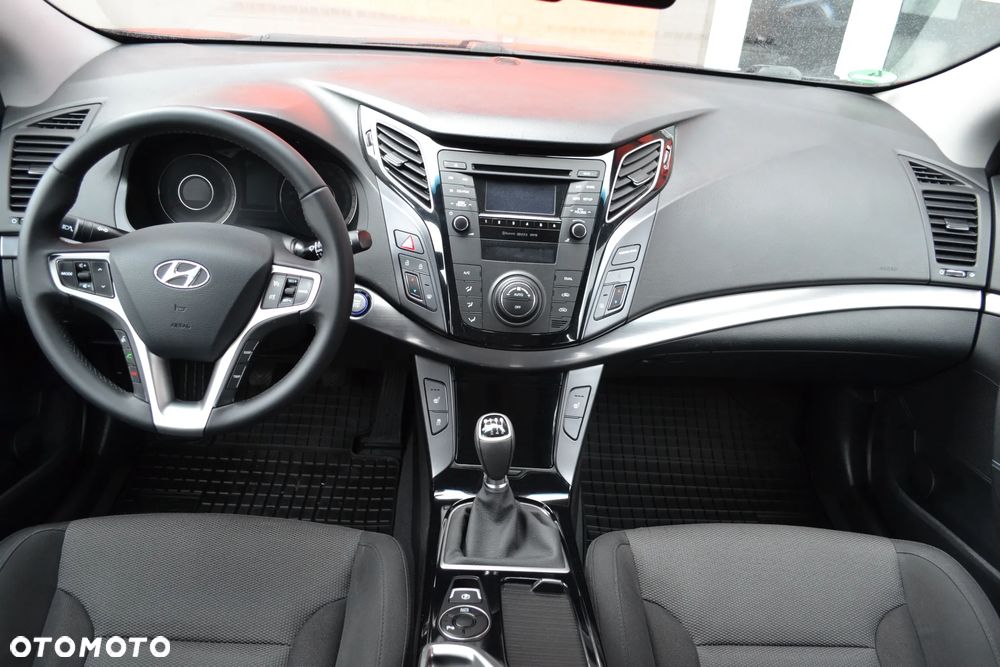 Hyundai i40 1.6 GDI Comfort + - 8