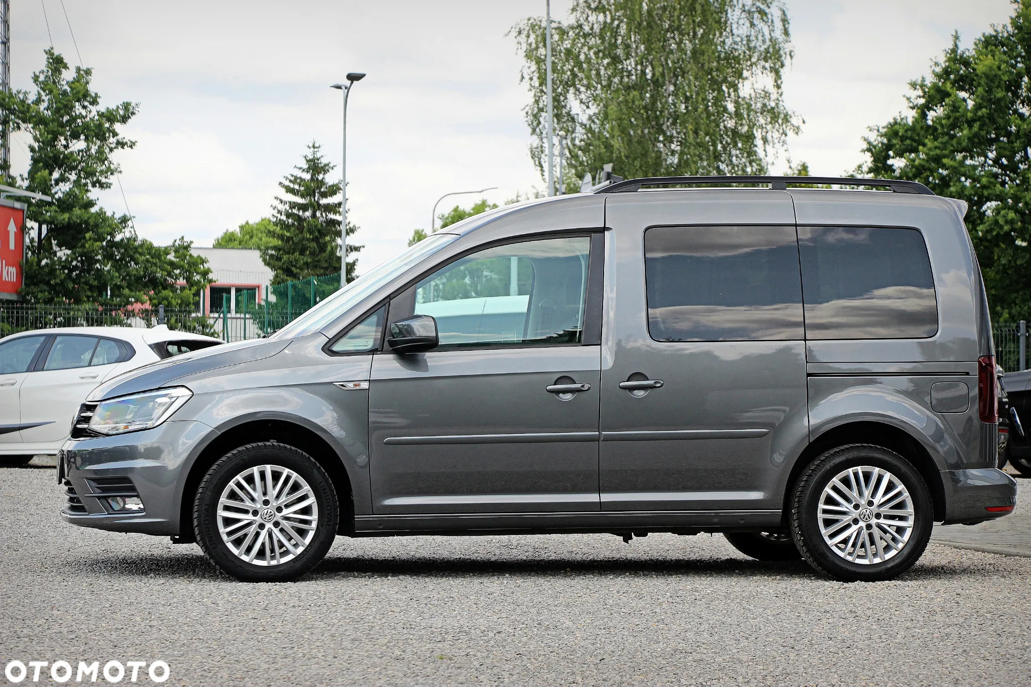 Volkswagen Caddy 2.0 TDI Comfortline DSG - 5